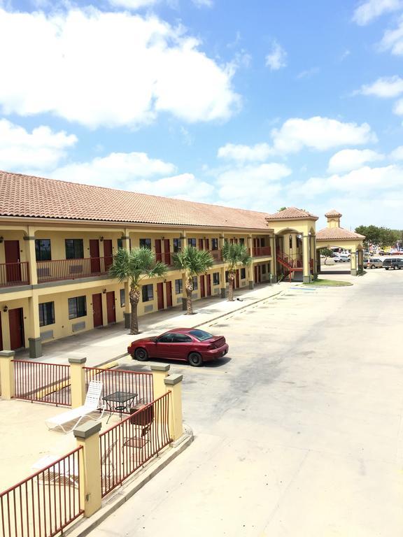 Boca Chica Inn And Suites Brownsville Eksteriør billede